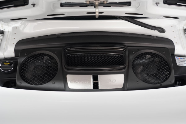 2015 Porsche 911 Carrera S Coupe Image 23