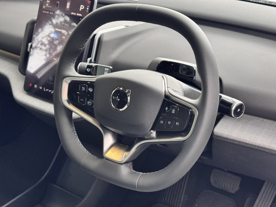 2026 Volvo EX30 Cross Country  Ultra Twin Motor Performance SUV Image 13