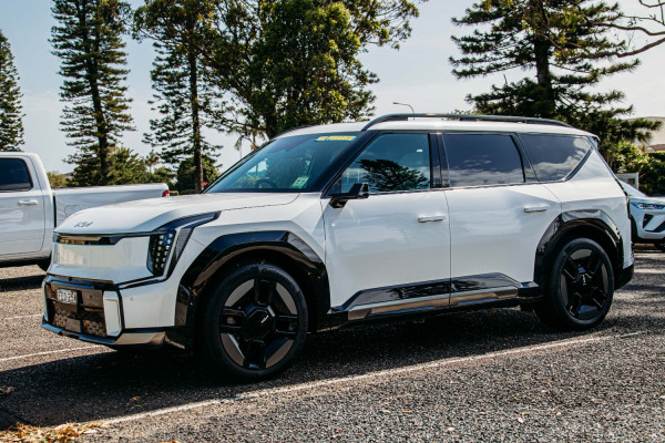 2023 MY24 Kia EV9 MV GT-Line SUV Image 5