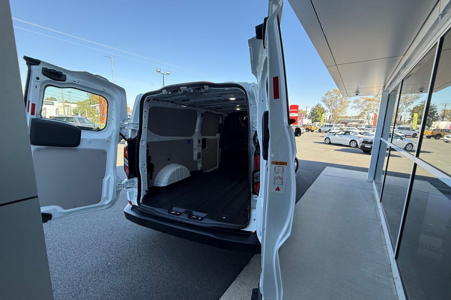 2024 MY23.75 Ford Transit Trend LWB Van Image 7