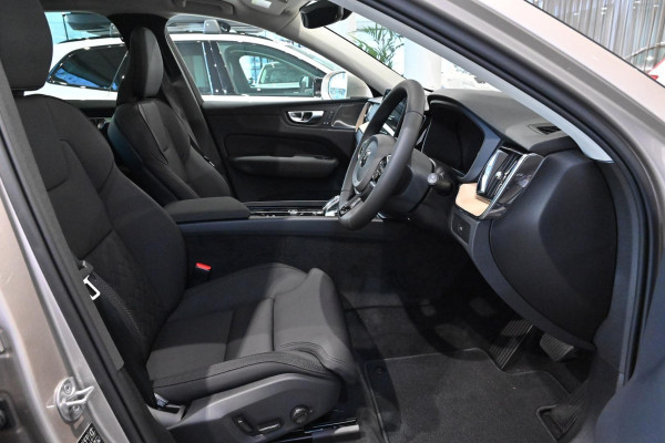 2026 Volvo XC60 UZ Plus B5 Bright SUV Image 6