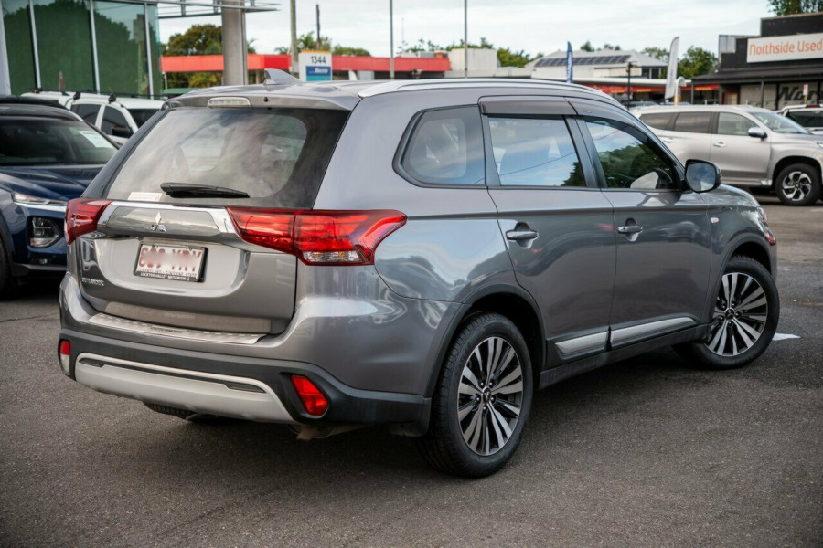 2019 Mitsubishi Outlander ZL ES SUV Image 2