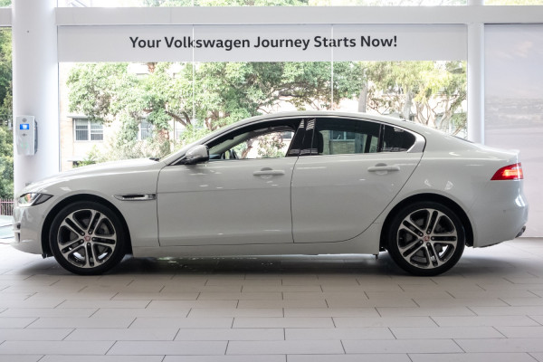 2015 MY16 Jaguar XE X760 Prestige Saloon