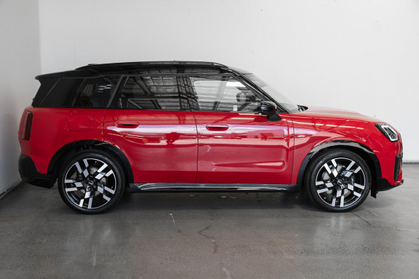 2025 MINI Countryman U25 S JCW Sport SUV image 3