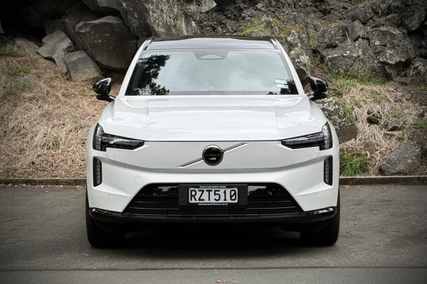 2026 Volvo EX90 No Series Ultra Twin Motor Performance SUV Image 2