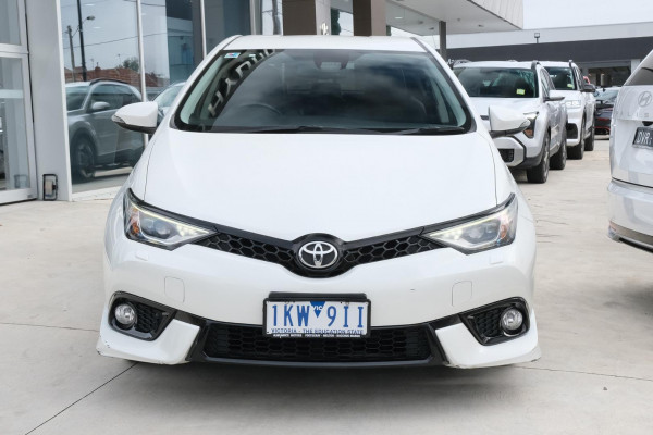 2017 Toyota Corolla ZRE182R ZR Hatch Image 3