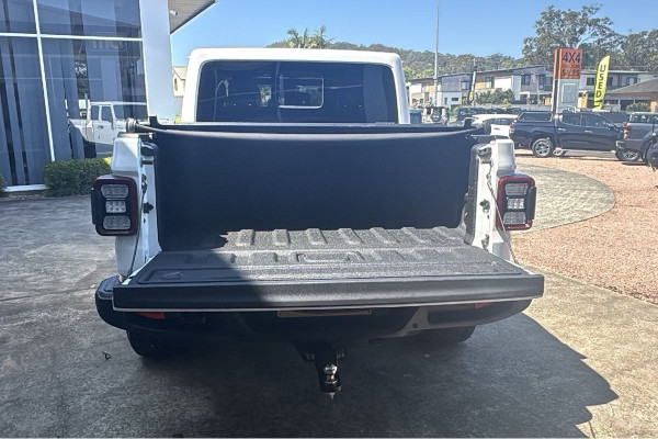 2020 Jeep Gladiator JT Overland Pickup Image 8