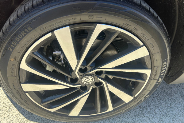 2025 MY25.5 MG ZS ZS32 Essence Turbo SUV Image 11