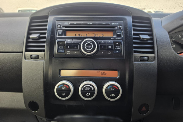 2010 Nissan Navara D40 ST-X Ute Image 20