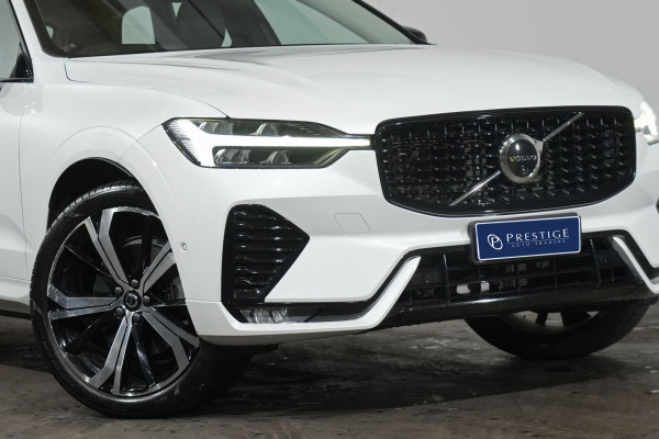 2023 Volvo XC60 UZ Ultimate B6 Dark SUV image 2