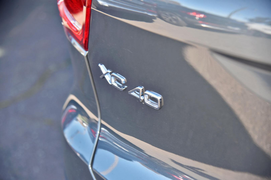 2026 Volvo XC40 XZ Ultra B4 Dark SUV Image 18