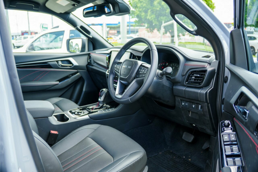 2026 MY25.5 Isuzu MU-X RJ X-TERRAIN SUV Image 19