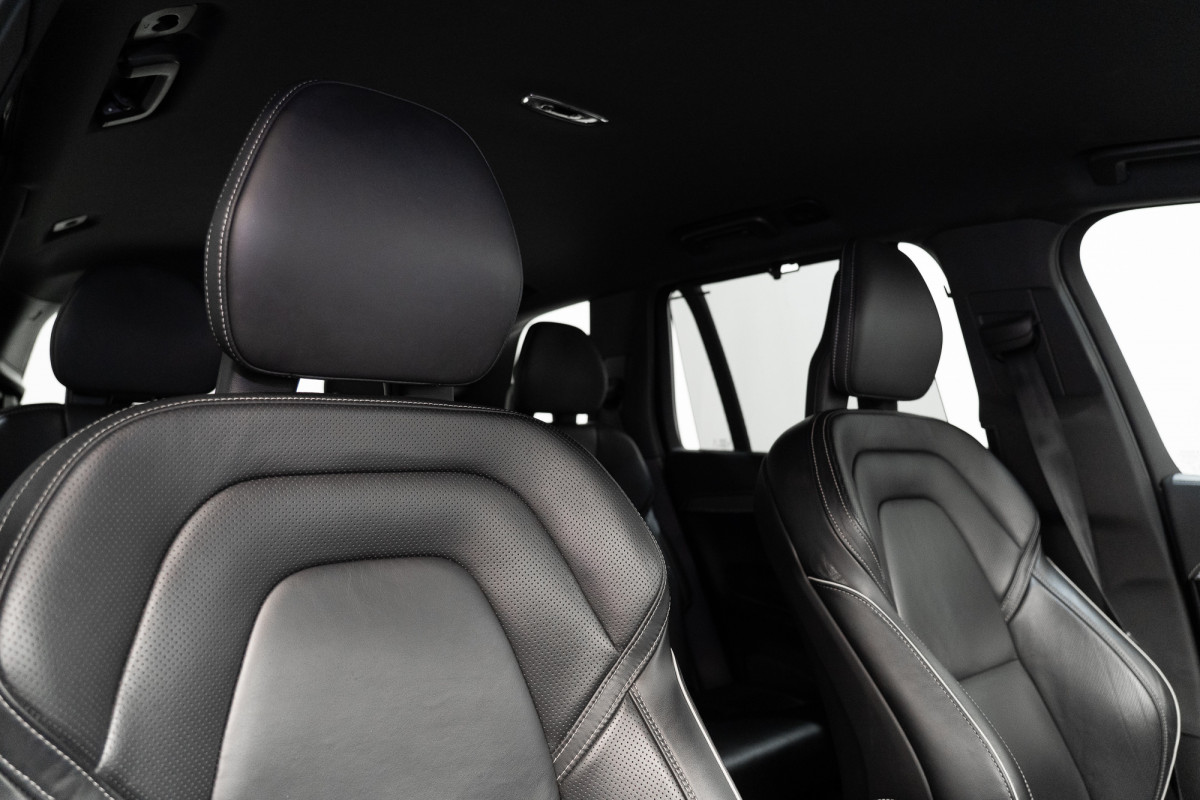 2021 Volvo XC90 T6 R-Design (Awd) SUV Image 4