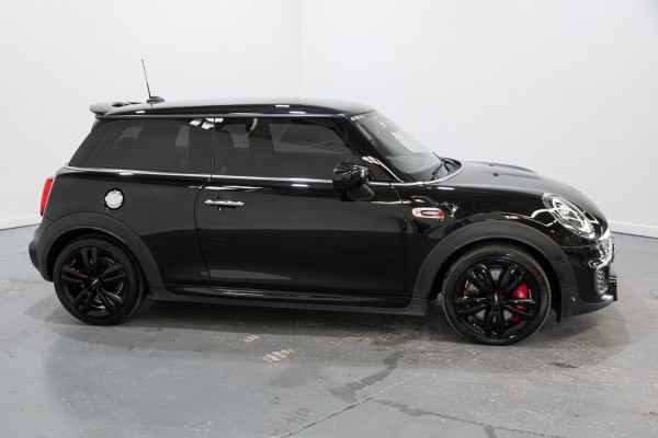 2021 MINI 3d Hatch Hatch Jcw Classic Hatch Image 6