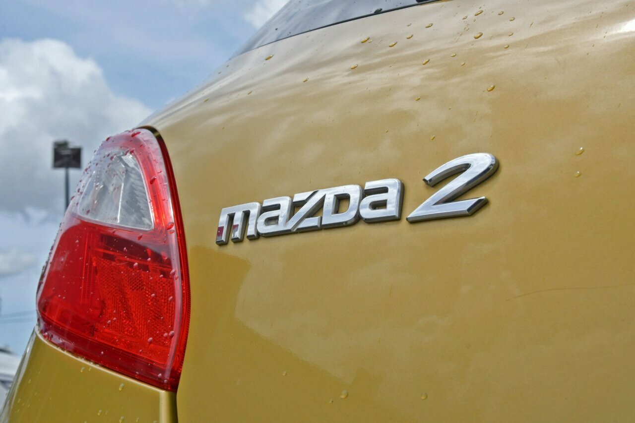 2007 Mazda 2 DE10Y1 Maxx Hatchback Image 12