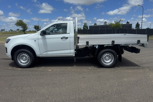 2026 Isuzu D-MAX RG SX Cab Chassis Image 6