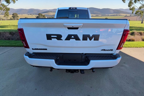 2026 Ram 2500 DJ Laramie Dual Cab Image 8