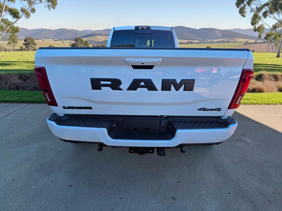 2026 Ram 2500 DJ Laramie Dual Cab Image 8