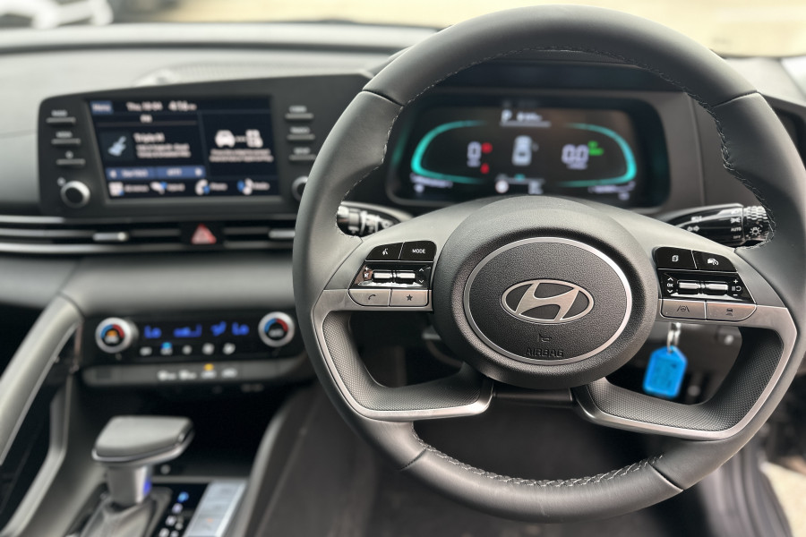 2025 Hyundai i30 CN7.V2  Sedan Image 9