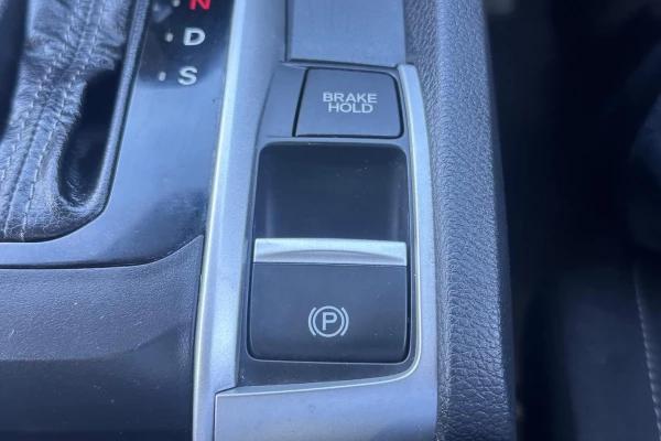 2016 Honda Civic 10th Gen VTi-L Sedan Image 27