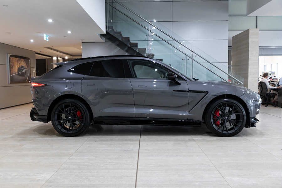 2025 Aston Martin DBX Wagon Image 5