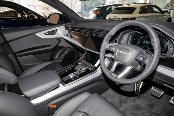 2026 Audi Q8 F1 TDI 210kW S line SUV image 4