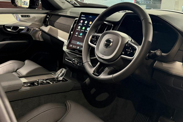 2026 Volvo XC90 L Series Black Edition SUV Image 7