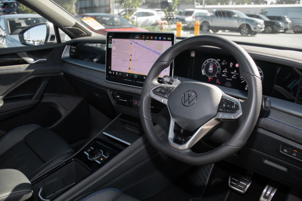 2025 MY26 Volkswagen Tayron R4 195TSI R-Line SUV Image 6