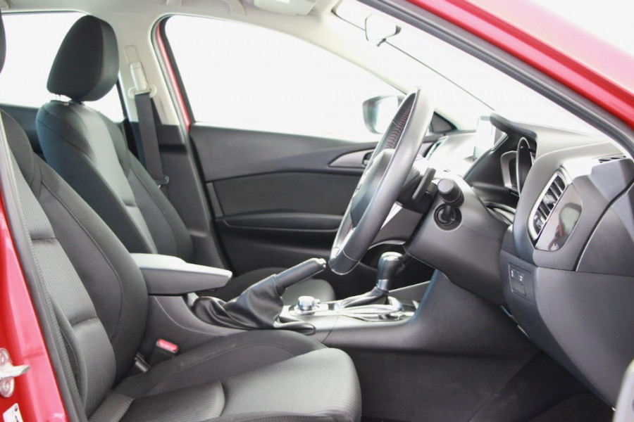 2015 Mazda 3 BM5238 SP25 Sedan Image 10