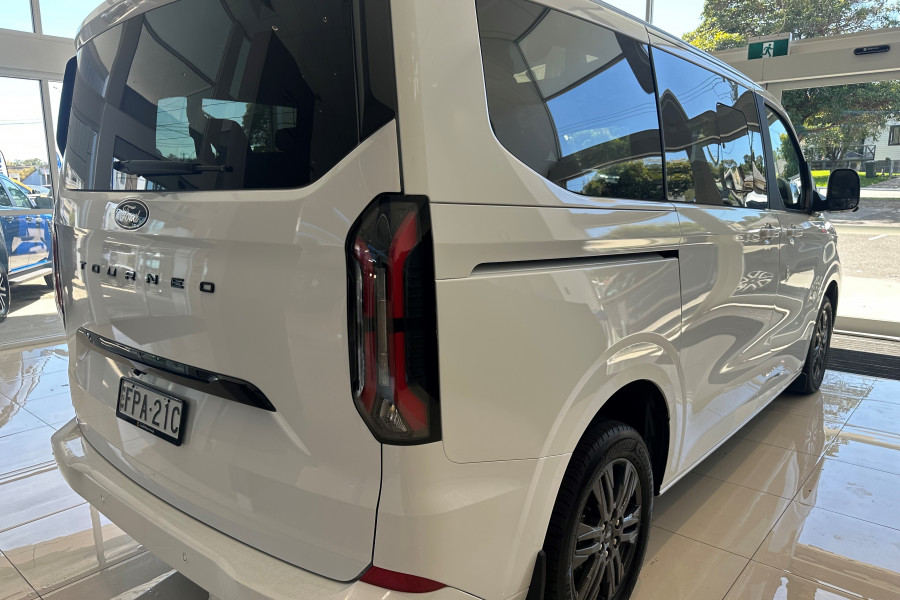 2024 MY24.5 Ford Tourneo AV Titanium X People Mover Image 6