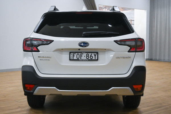 2024 Subaru Outback 6GEN AWD Touring SUV Image 5