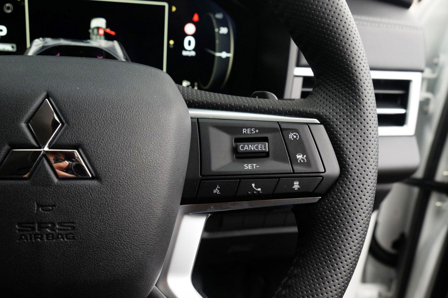 2025 Mitsubishi Outlander ZM LS SUV Image 11