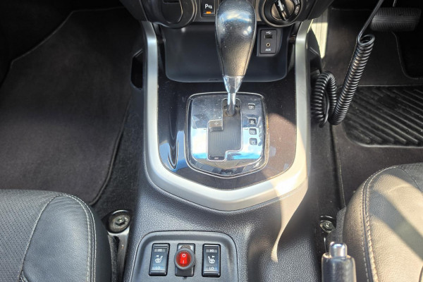 2015 Nissan Navara D23 ST-X Dual Cab Pickup Image 19