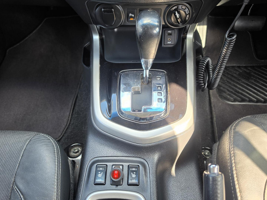 2015 Nissan Navara D23 ST-X Dual Cab Pickup Image 19