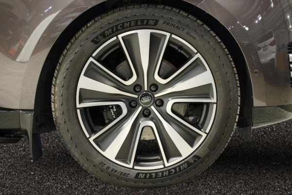 2024 MY25 Land Rover Range Rover L460 P460e Autobiography SUV Image 16