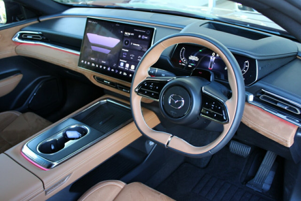 2026 Mazda 6e  E35 Atenza Hatch Image 21