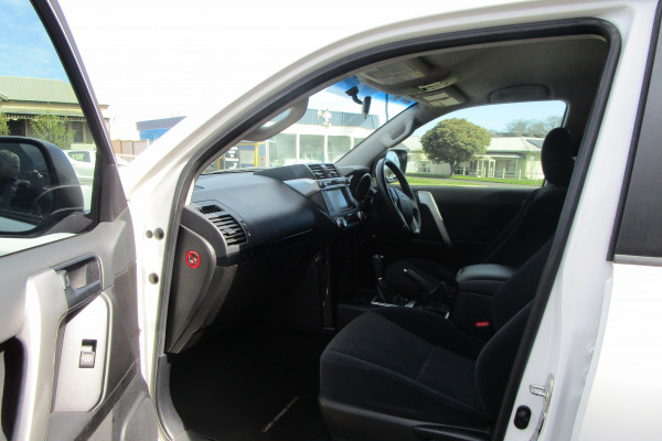 2015 Toyota LandCruiser Prado GDJ150R GXL SUV Image 18