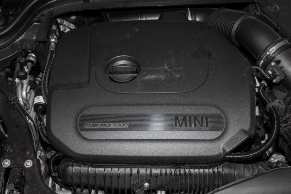 2023 MINI Cooper F55 LCI-2 S Classic Hatch image 19