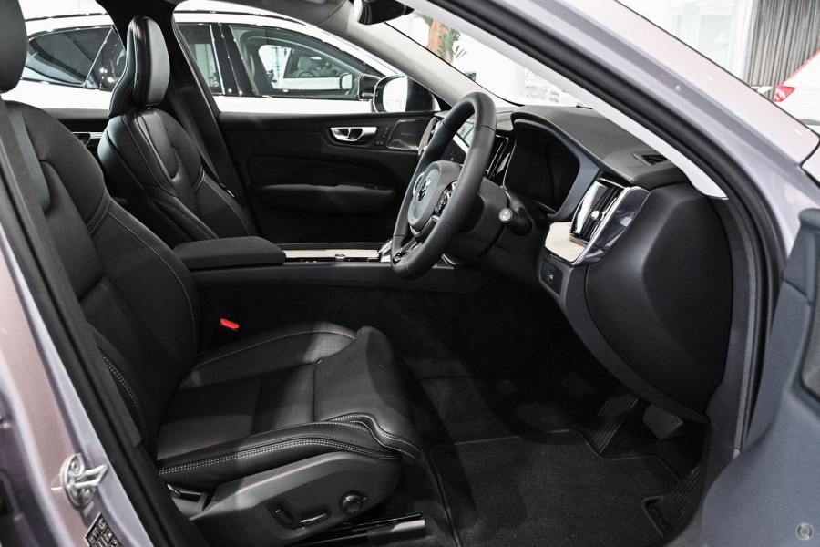 2026 Volvo XC60 UZ Ultra B5 Dark SUV Image 6
