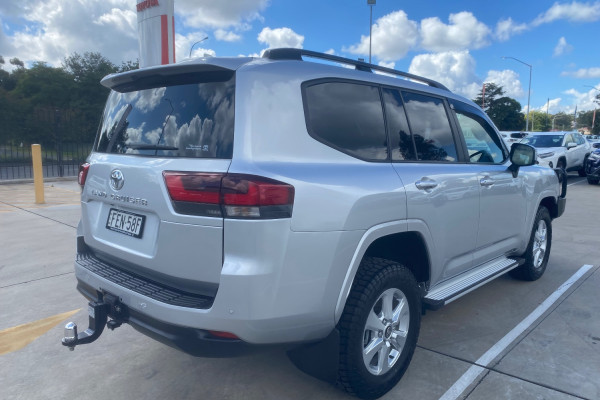2023 Toyota LandCruiser FJA300R GXL SUV Image 7