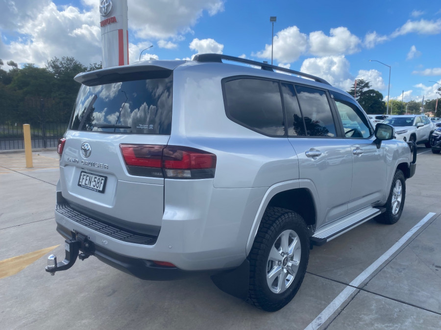 2023 Toyota LandCruiser FJA300R GXL SUV Image 7