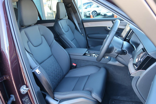 2025 MY26 Volvo XC90 L Series Plus T8 Plug-in Hybrid Dark SUV Image 12