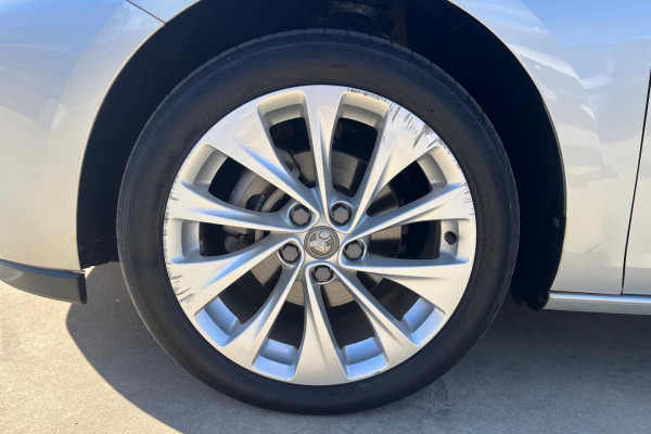 2018 MY18.5 Holden Astra BK R Hatch Image 32