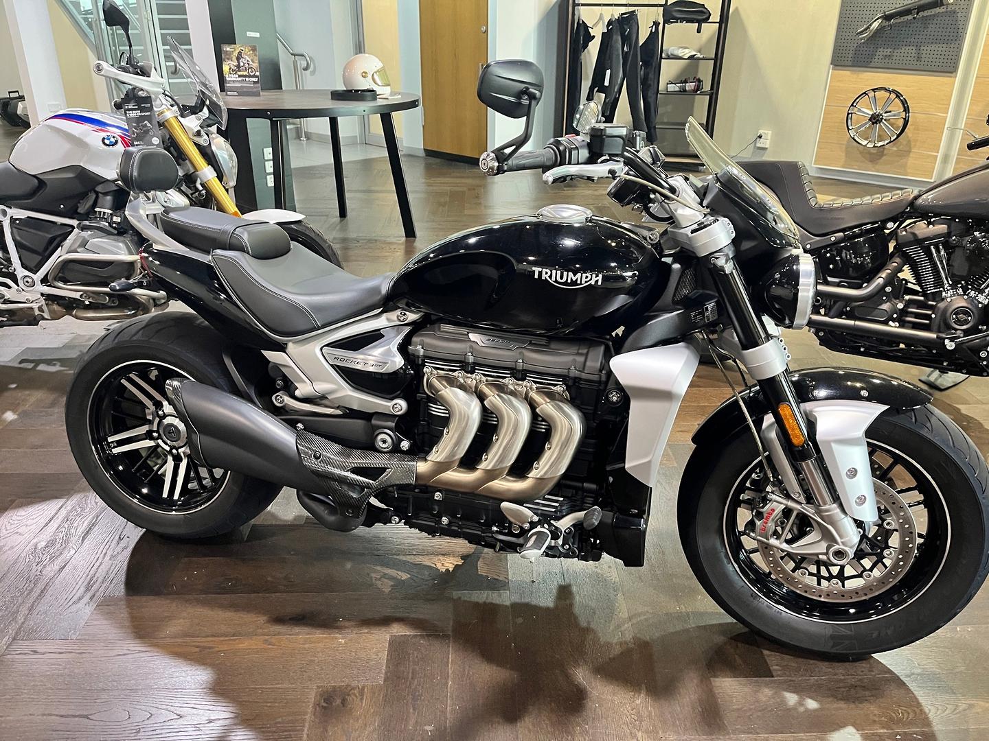 2021 MY20 Triumph Rocket 3 GT Rocket