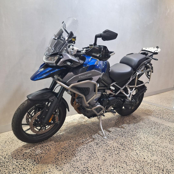 2022 Triumph Tiger 1200 GT Explorer Tiger image 2