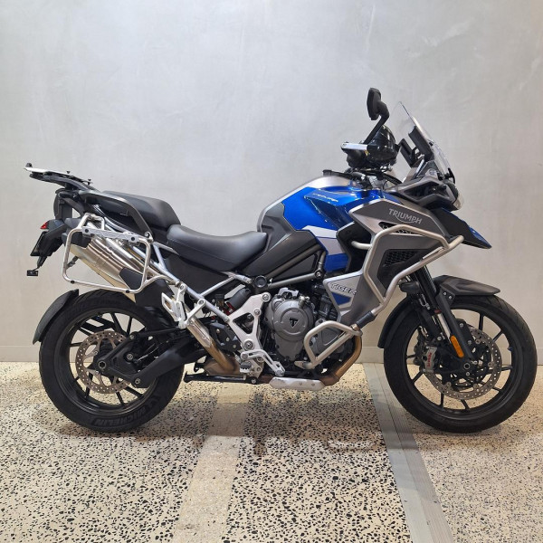 2022 Triumph Tiger 1200 GT Explorer Tiger image 3