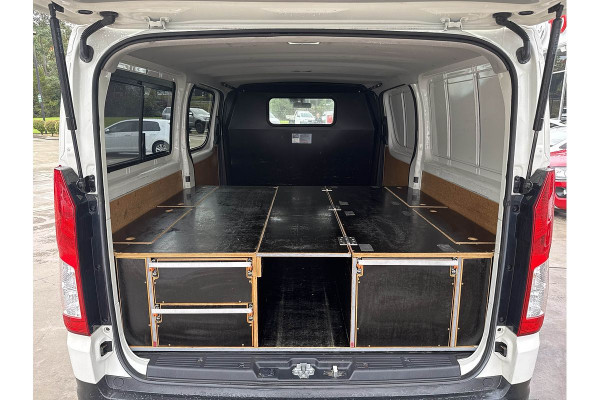 2021 Toyota HiAce GDH300R Van Image 5