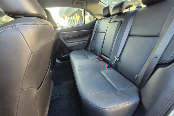 2018 Toyota Corolla ZRE172R ZR Sedan Image 11