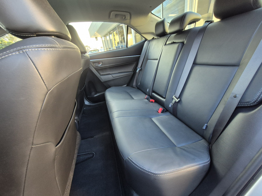 2018 Toyota Corolla ZRE172R ZR Sedan Image 11