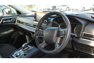 2022 MY22.5 Mitsubishi Outlander ZM MY22.5 ES 7 SEAT 2WD SUV